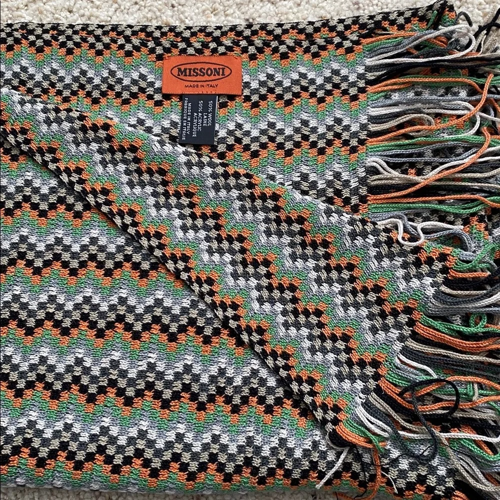 Missoni Scarf. Made in Italy. Wool/Acrylic. - Picture 1 of 6